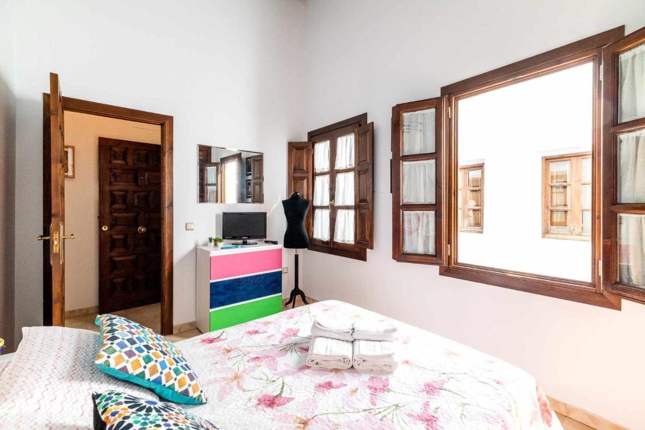 Cómodo y moderno apartamento a 3 minutos de la Catedral Granada Exterior foto